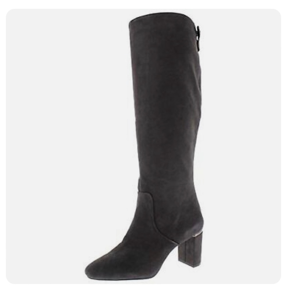 New!! Gray suede boots
